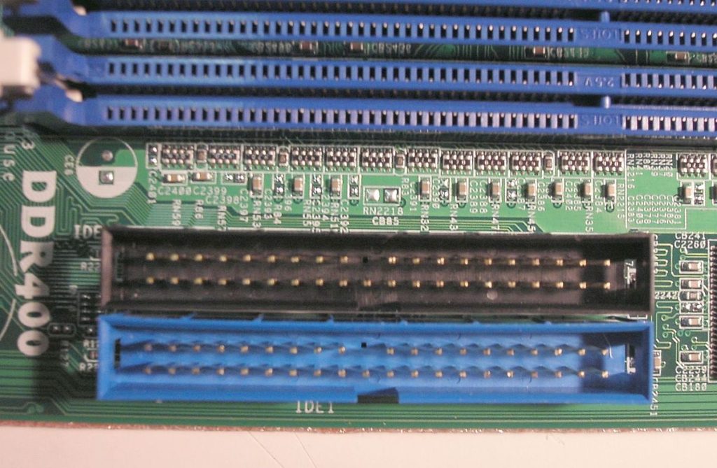 Pata conectors