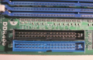 O que é PATA (Parallel Advanced Technology Attachmen)? Pata conectors