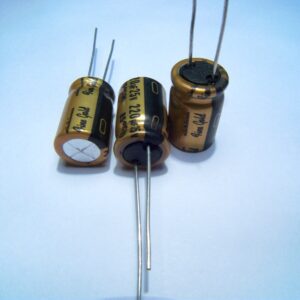 O que é um capacitor eletrolítico?