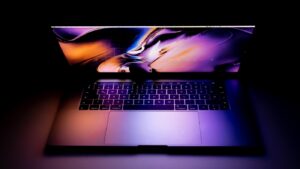 Como trocar a tela notebook quebrada? tela retina