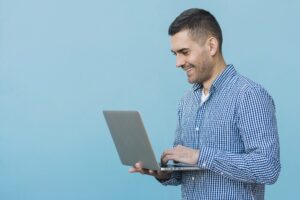 Como descobrir problemas de hardware que impedem o carregamento da bateria? Notebook