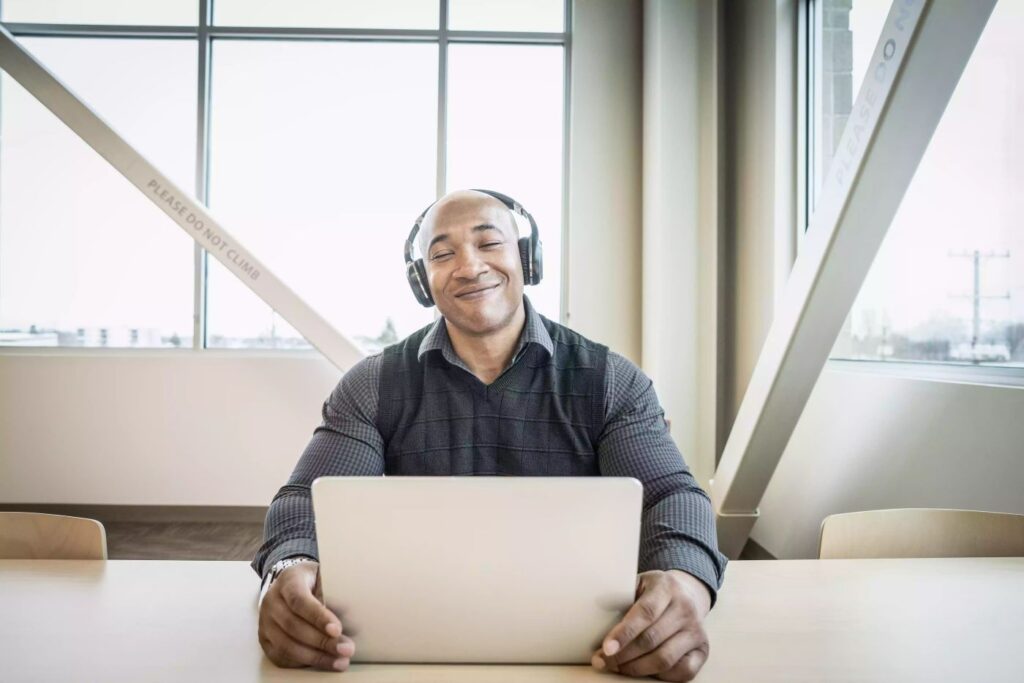 Como fazer suas músicas tocarem na ordem desejada 1 Musica FLAC notebook alegria