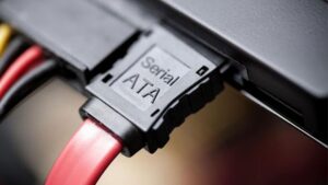 O que é um cabo SATA (Serial ATA)? SATA