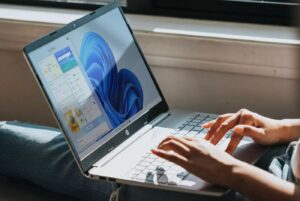 Quais os tipos de conectores para carregador de notebook? Windows 11