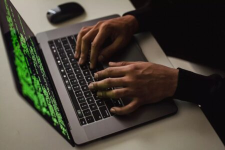 notebook mesa hacker codigos